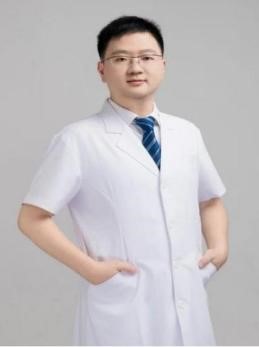 周新雨